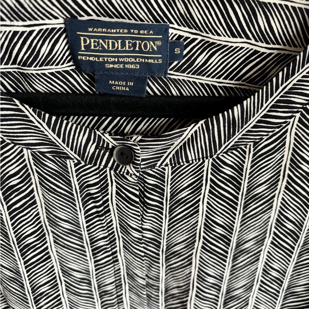 Pendleton Black and White Patterned Midi dress in… - image 4